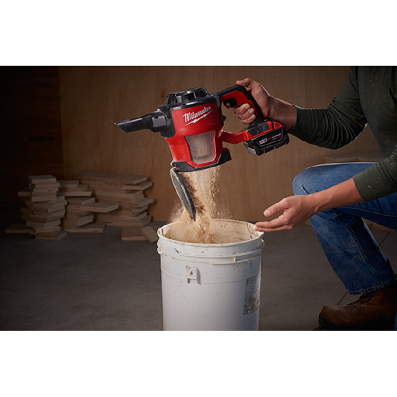 Milwaukee MIL-0882-20 M18 Compact Vacuum