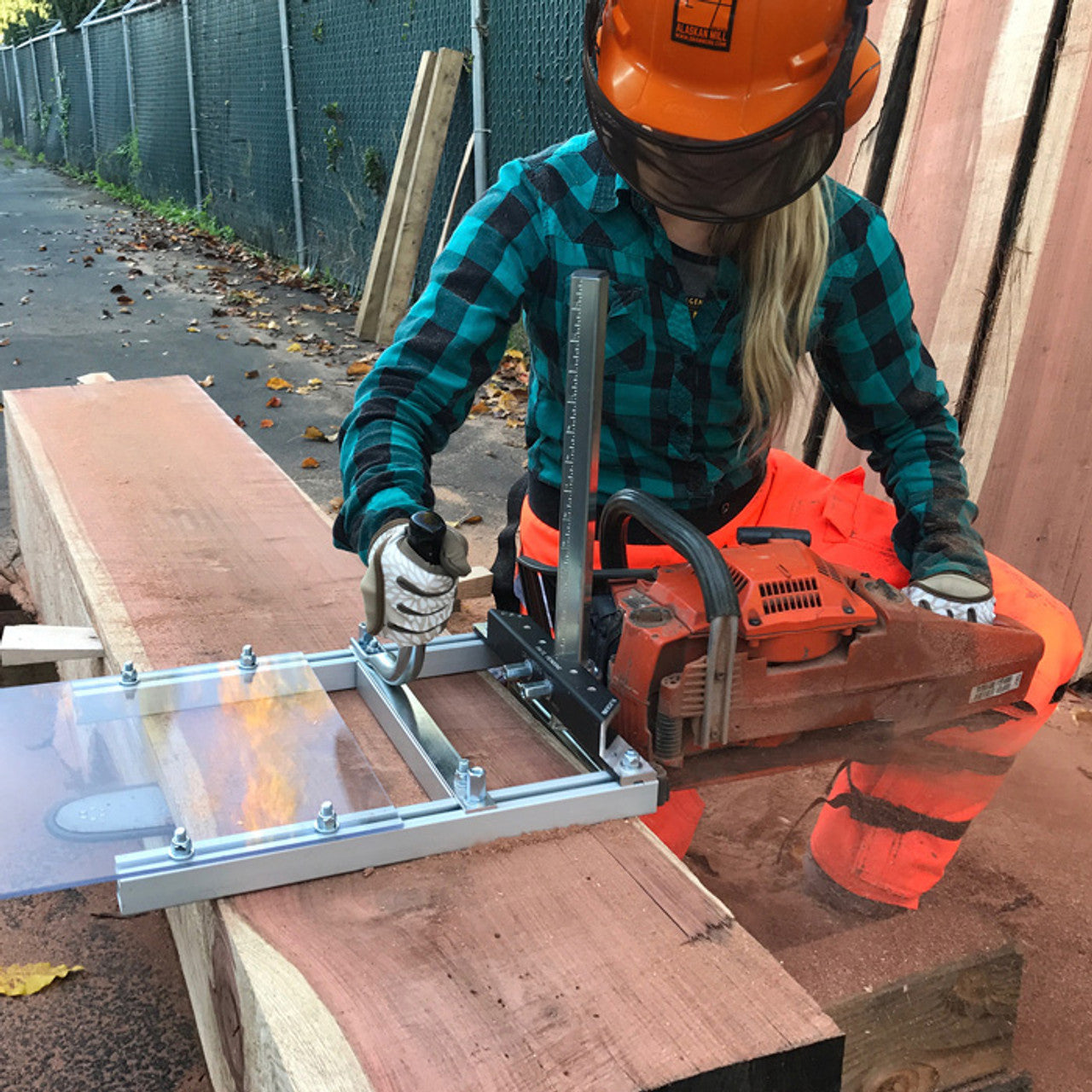 Granberg GBI-G777 Original Alaskan Small Log Chainsaw Mill