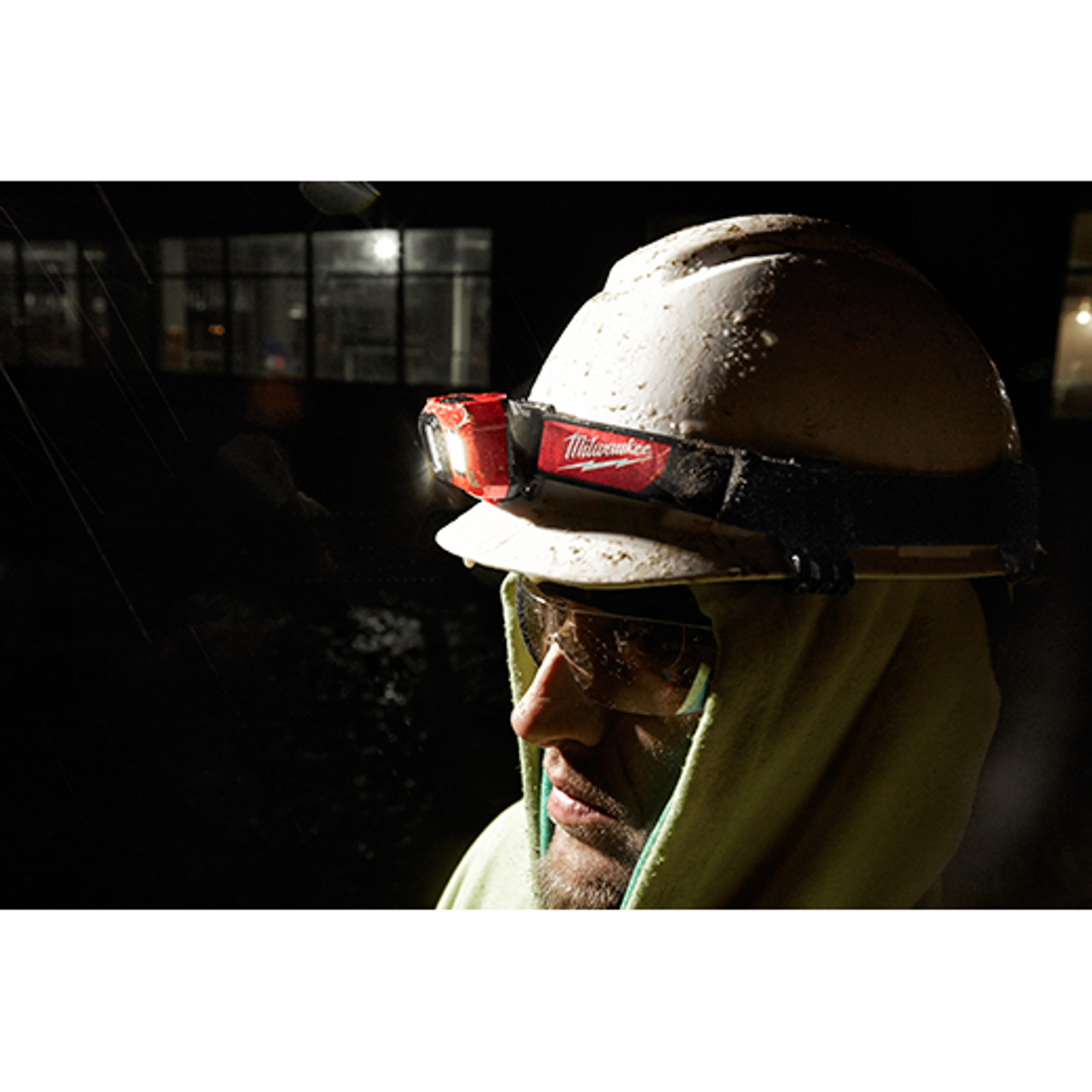 Milwaukee MIL-2104 Spot/Flood Headlamp
