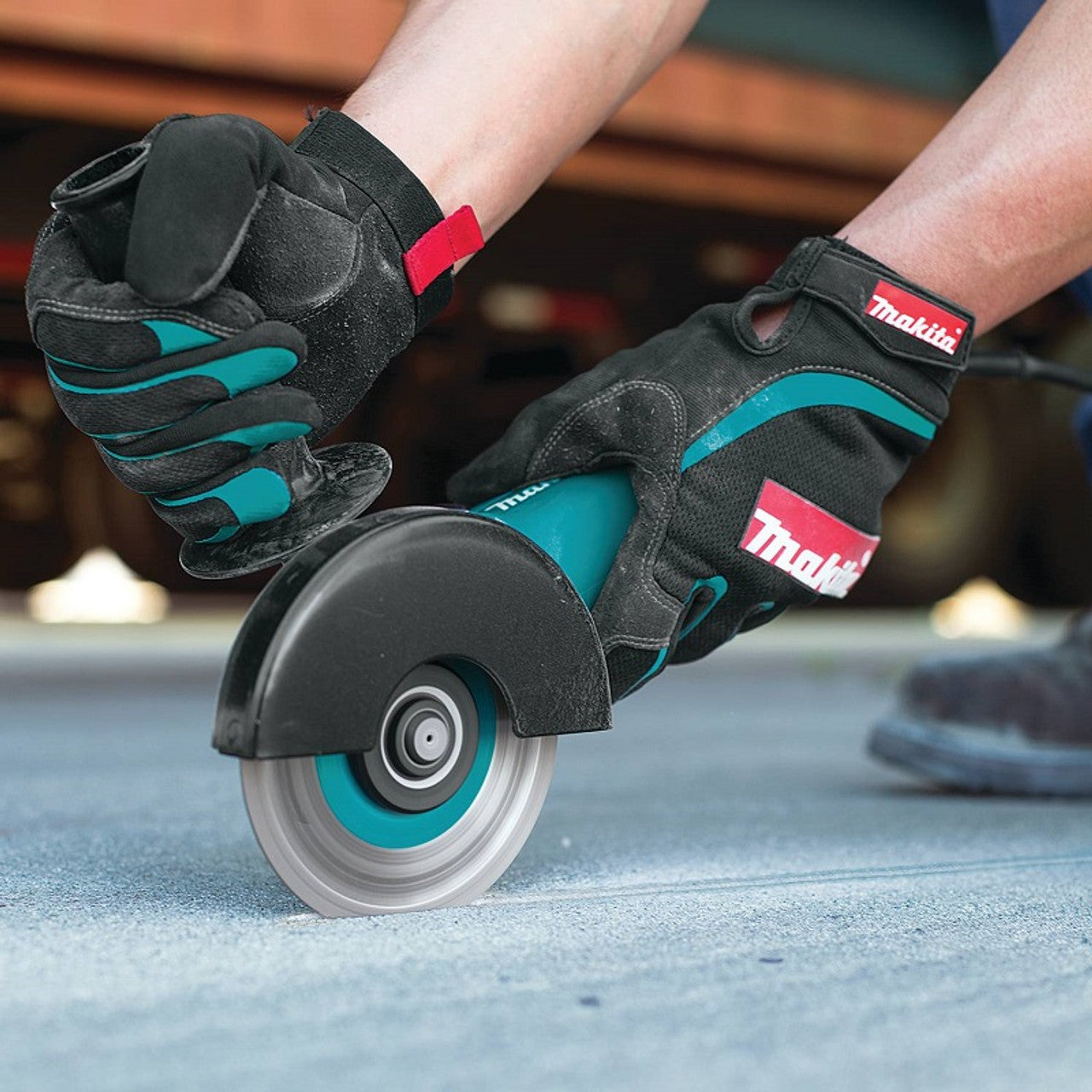 Makita MAK-9557NB 4-1/2in Angle Grinder