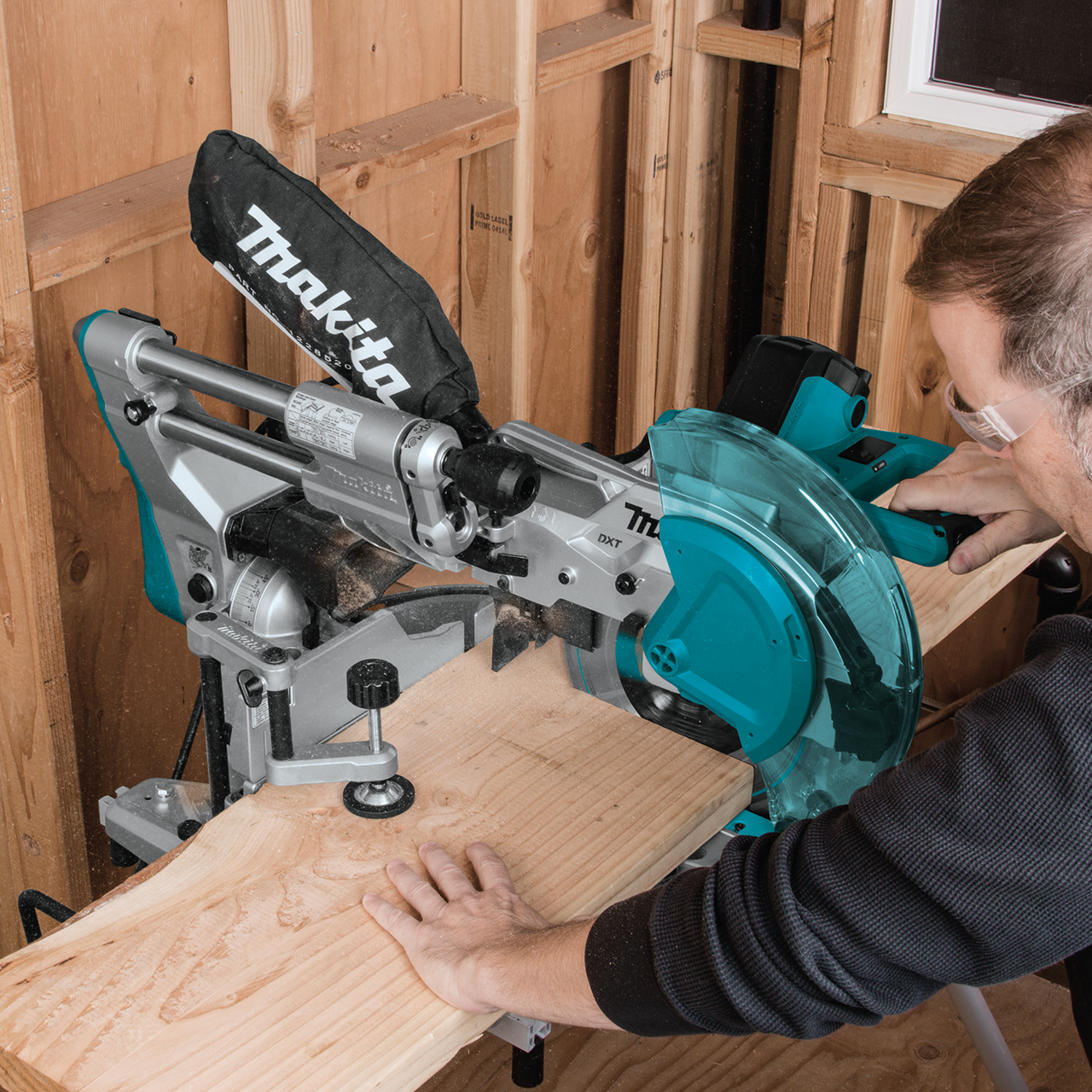 Makita MAK-LS1019L 10in Dual Bevel Sliding Compound Miter Saw with Laser