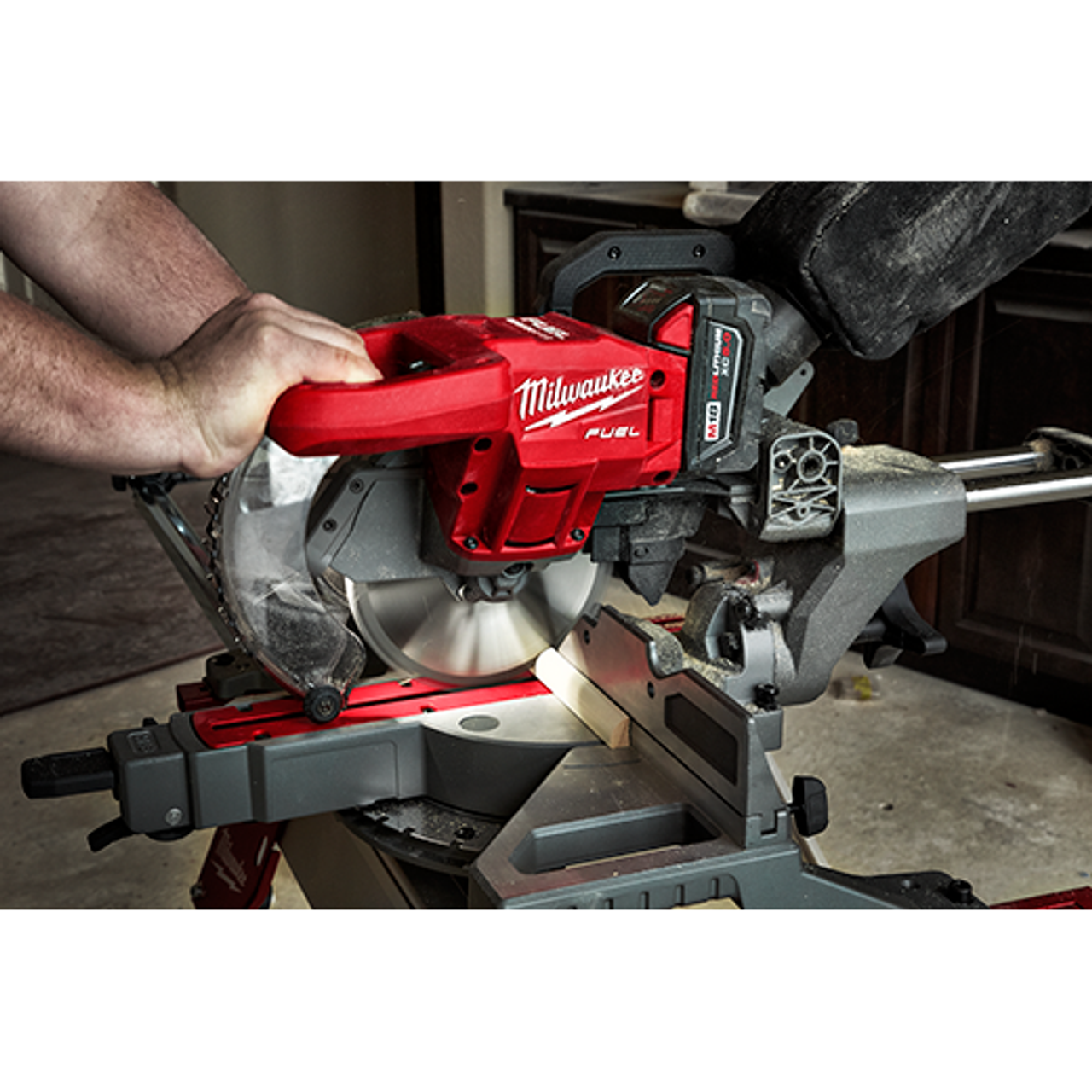 Milwaukee MIL-2733-20 M18 FUEL 7-1/4in Dual Bevel Sliding Compound Miter Saw (Bare Tool)