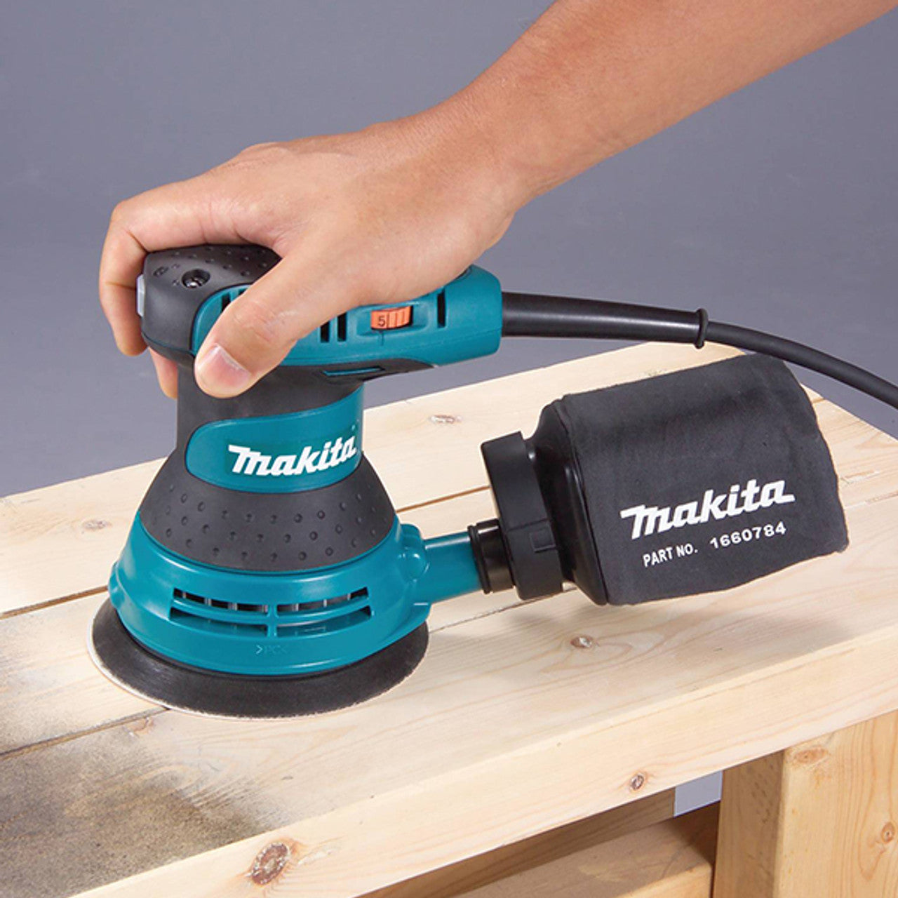 Makita MAK-BO5031K 5in Random Orbit Sander