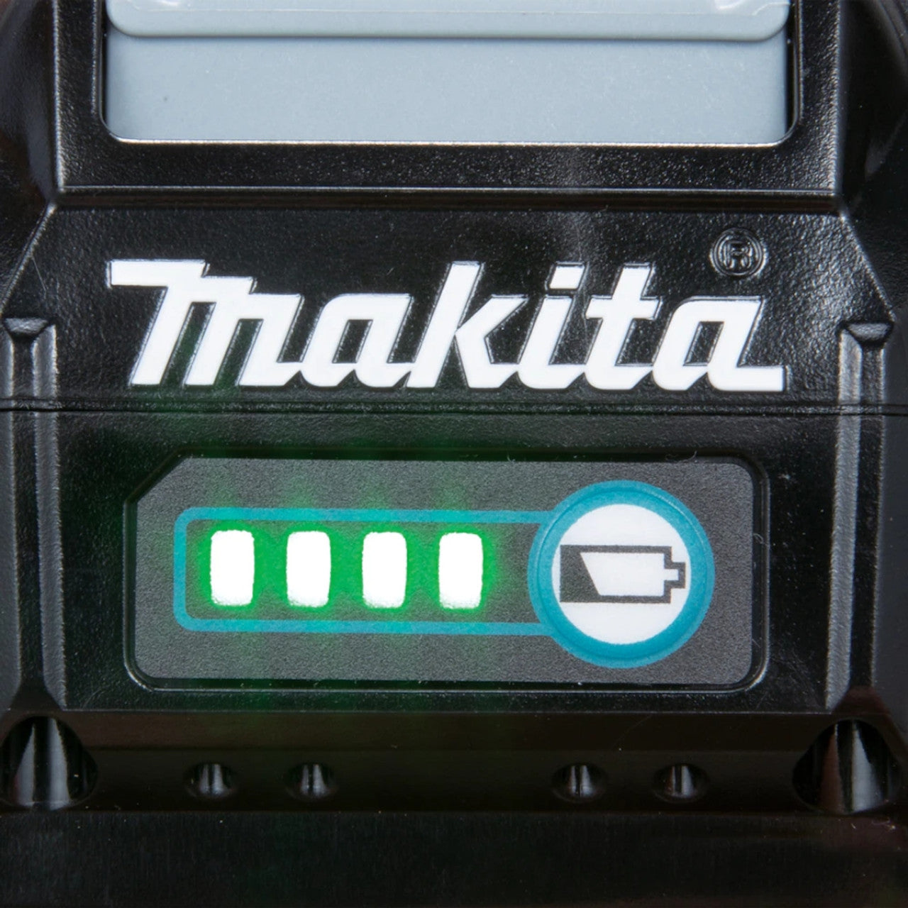 Makita MAK-T-05929 40V max XGT 2.5Ah Battery & Fast Charger Starter Kit