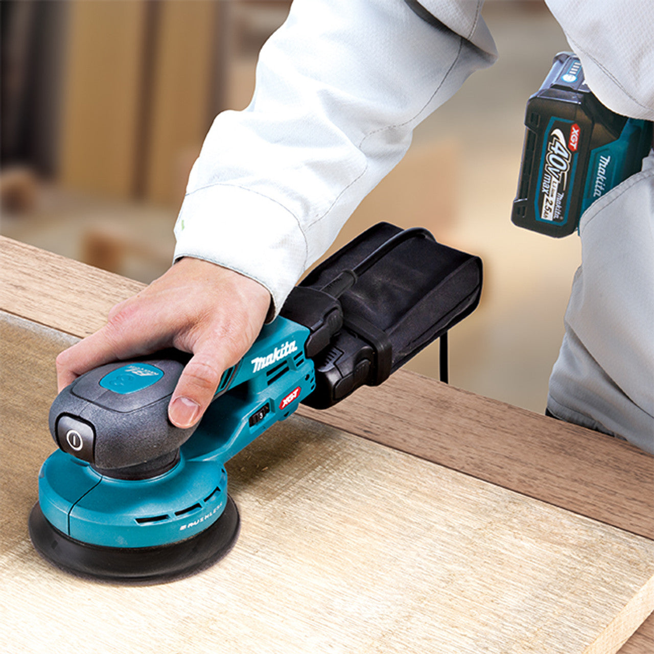Makita MAK-BO003CGZ 40Vmax XGT 5in Brushless Random Orbit Sander With AWS Bare Tool