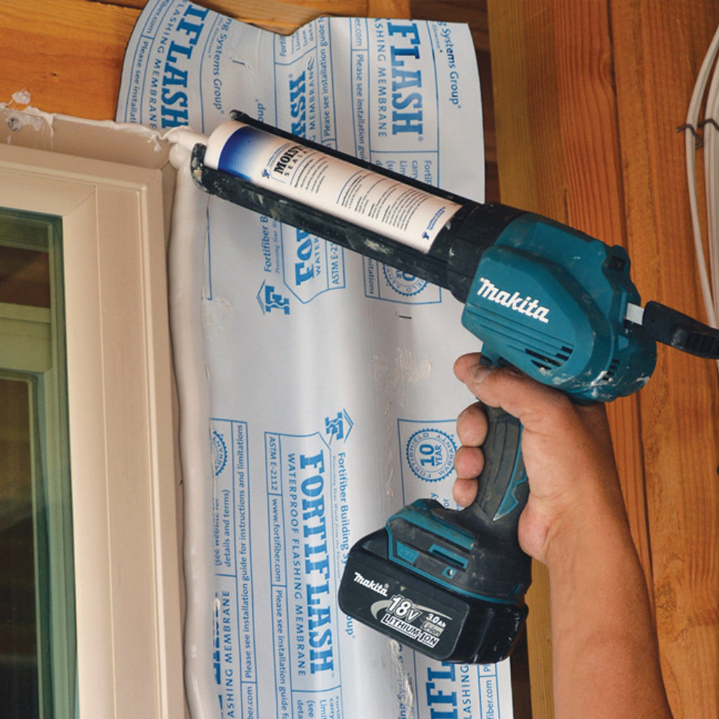 Makita MAK-DCG180YX1 18V LXT 300ml Caulking Gun Kit