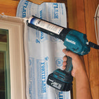 Makita MAK-DCG180YX1 18V LXT 300ml Caulking Gun Kit