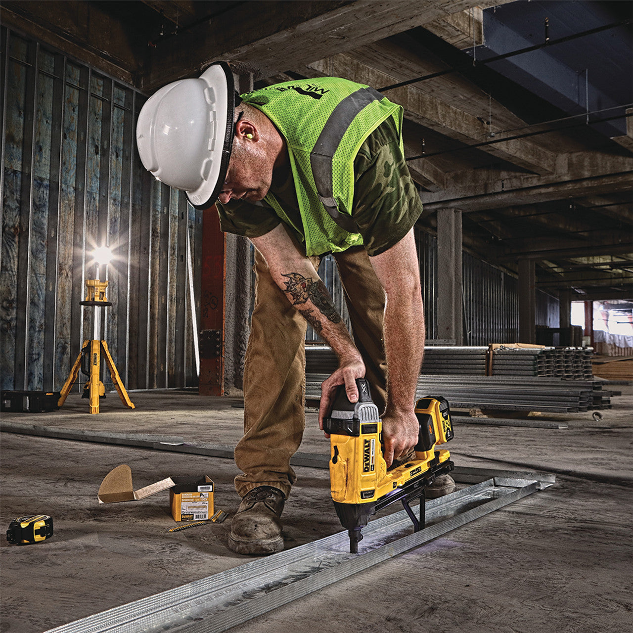 DEWALT DEW-DCN891B 1in Magazine Cordless Concrete Nailer (Bare Tool)