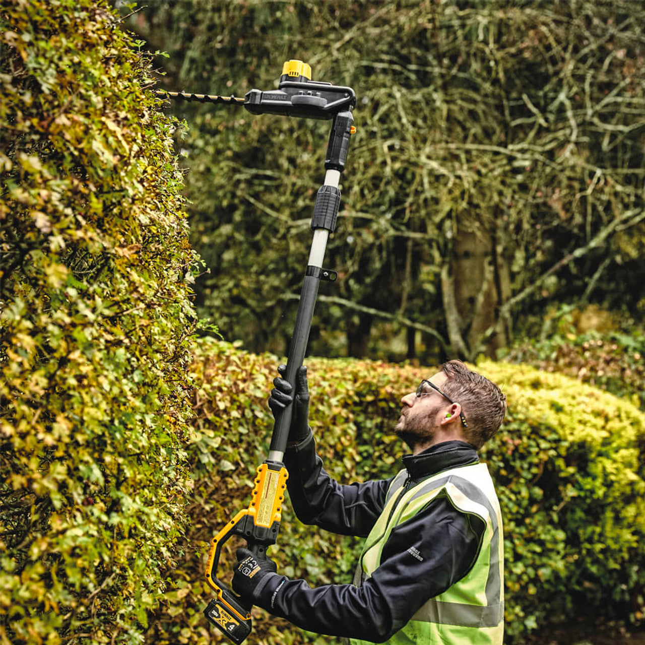 DEWALT DEW-DCPH820B 20V MAX Pole Hedge Trimmer (Bare Tool)