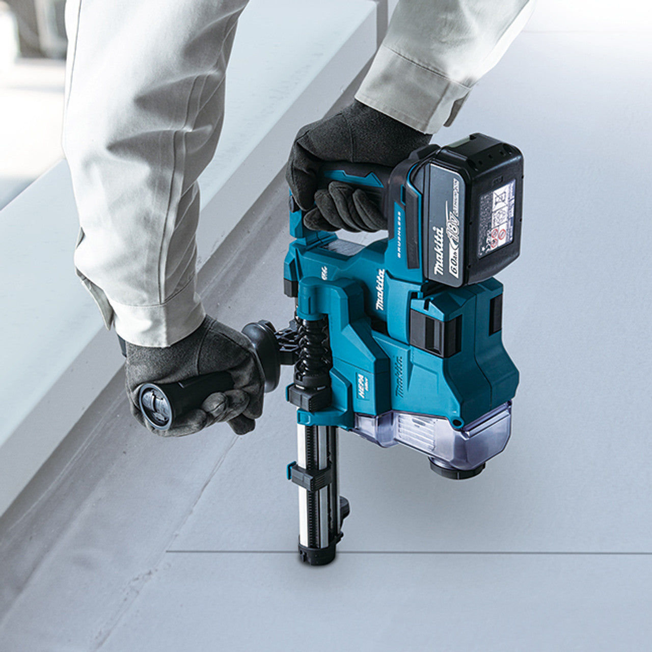 Makita MAK-DHR183Z 18V LXT 11/16in Rotary Hammer w/XPT and AVT (Bare Tool)