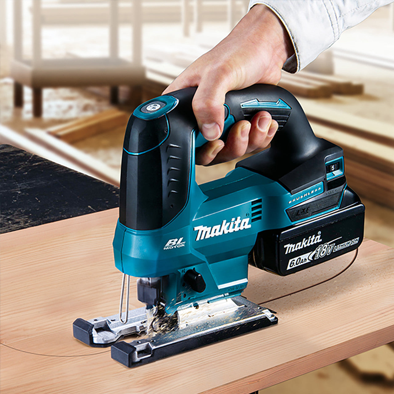 Makita MAK-DJV184Z 18V LXT Cordless Jig Saw with D-Handle (Bare Tool)