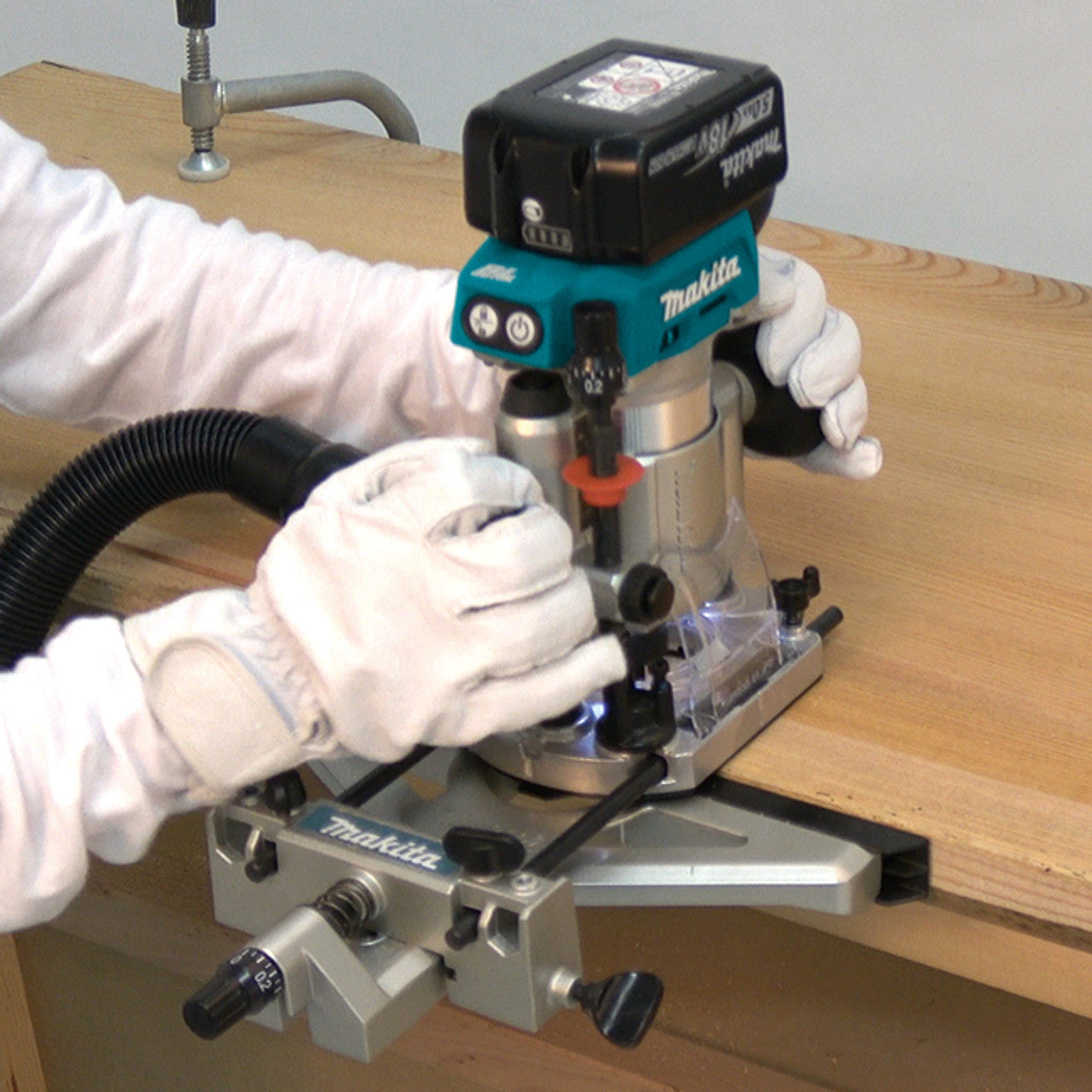 Makita MAK-DRT50T1JX4 18V LXT Cordless Compact Router 5.0Ah Kit