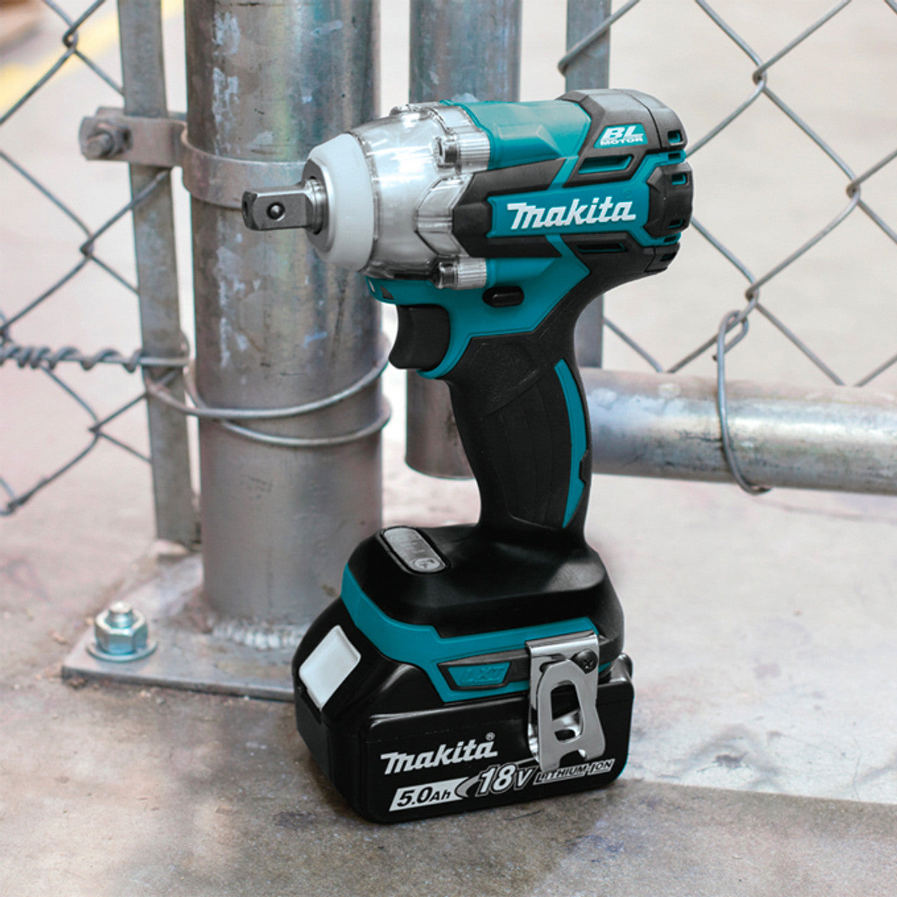 Makita MAK-DTW285XVTE 18V 1/2in Cordless Impact Wrench 2x 5.0Ah Kit