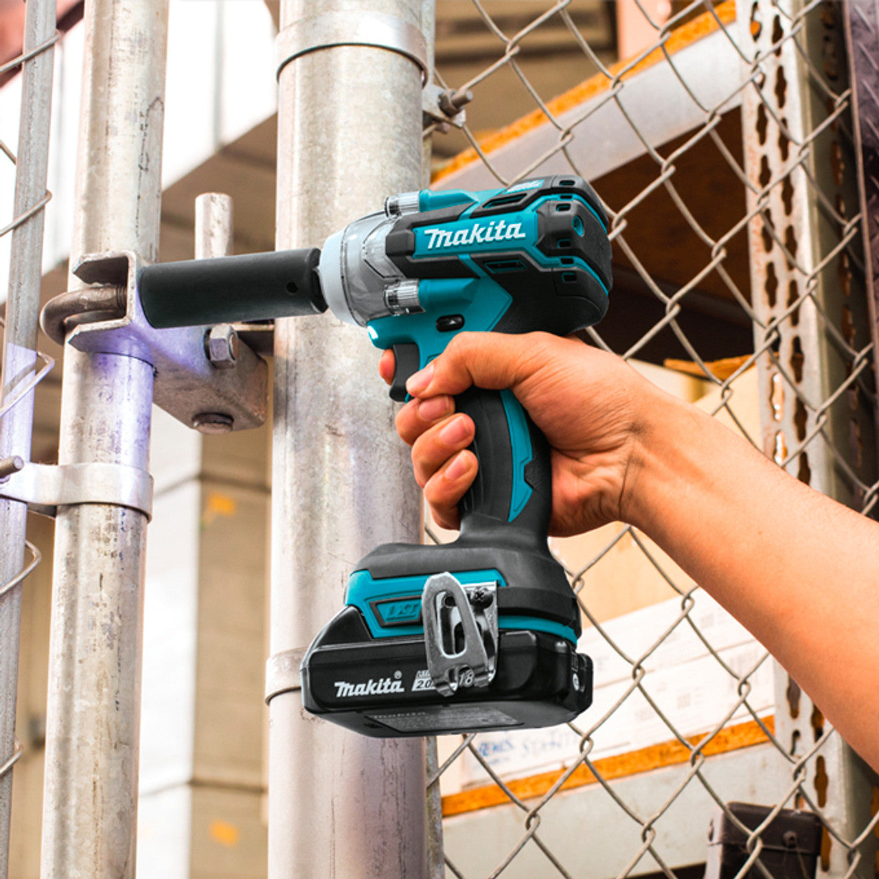 Makita MAK-DTW285XVTE 18V 1/2in Cordless Impact Wrench 2x 5.0Ah Kit