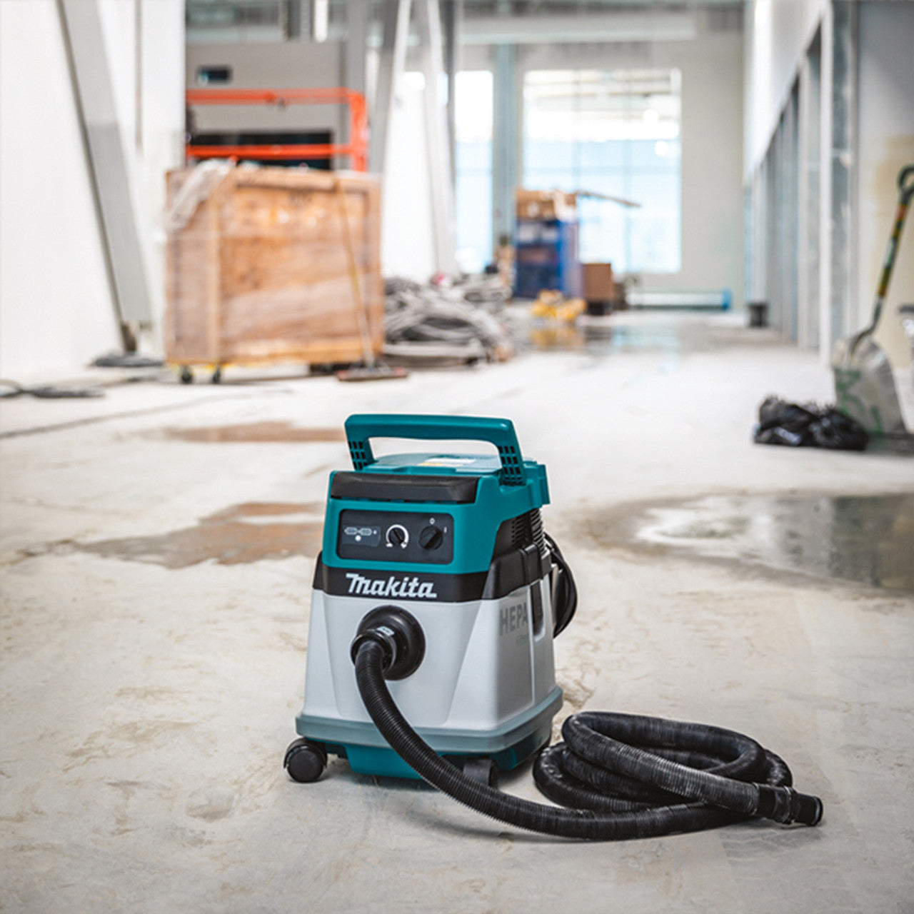 Makita MAK-DVC151LZ 18Vx2 LXT Cordless Vacuum Cleaner (15.0 L)