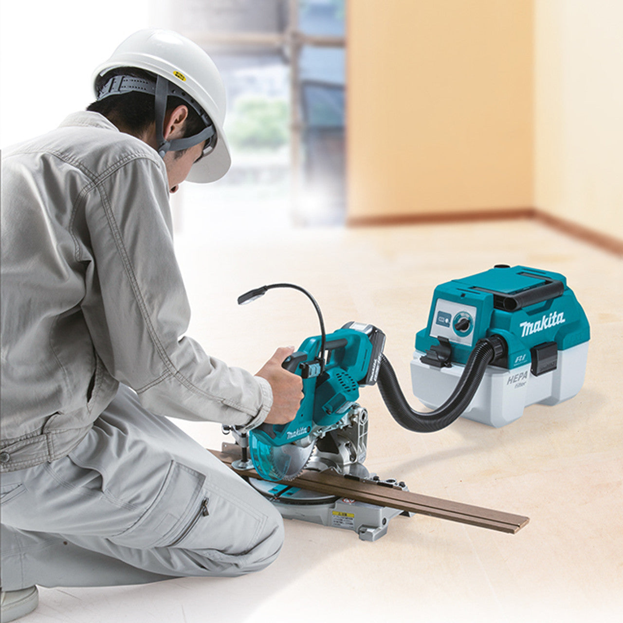 Makita MAK-DVC750LRT 18V LXT Cordless 7.5L Portable Wet/Dry Vacuum Cleaner 5.0Ah Kit