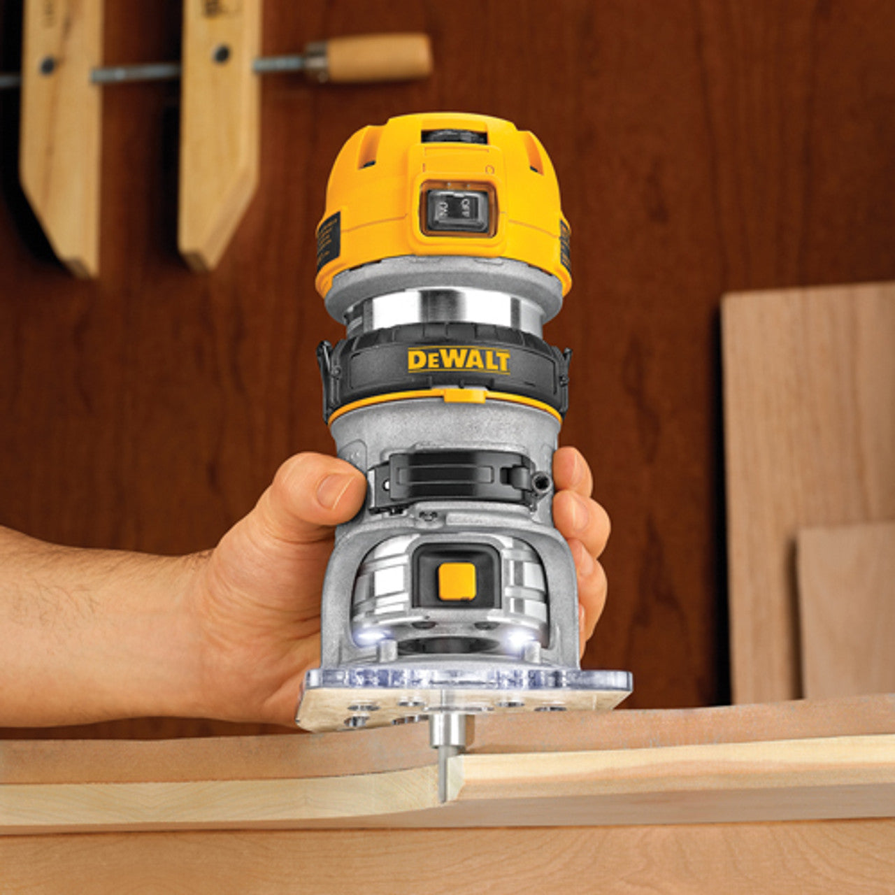 DEWALT DEW-DWP611PK 1-1/4 HP Premium Plunge/Fixed Compact Router Combo