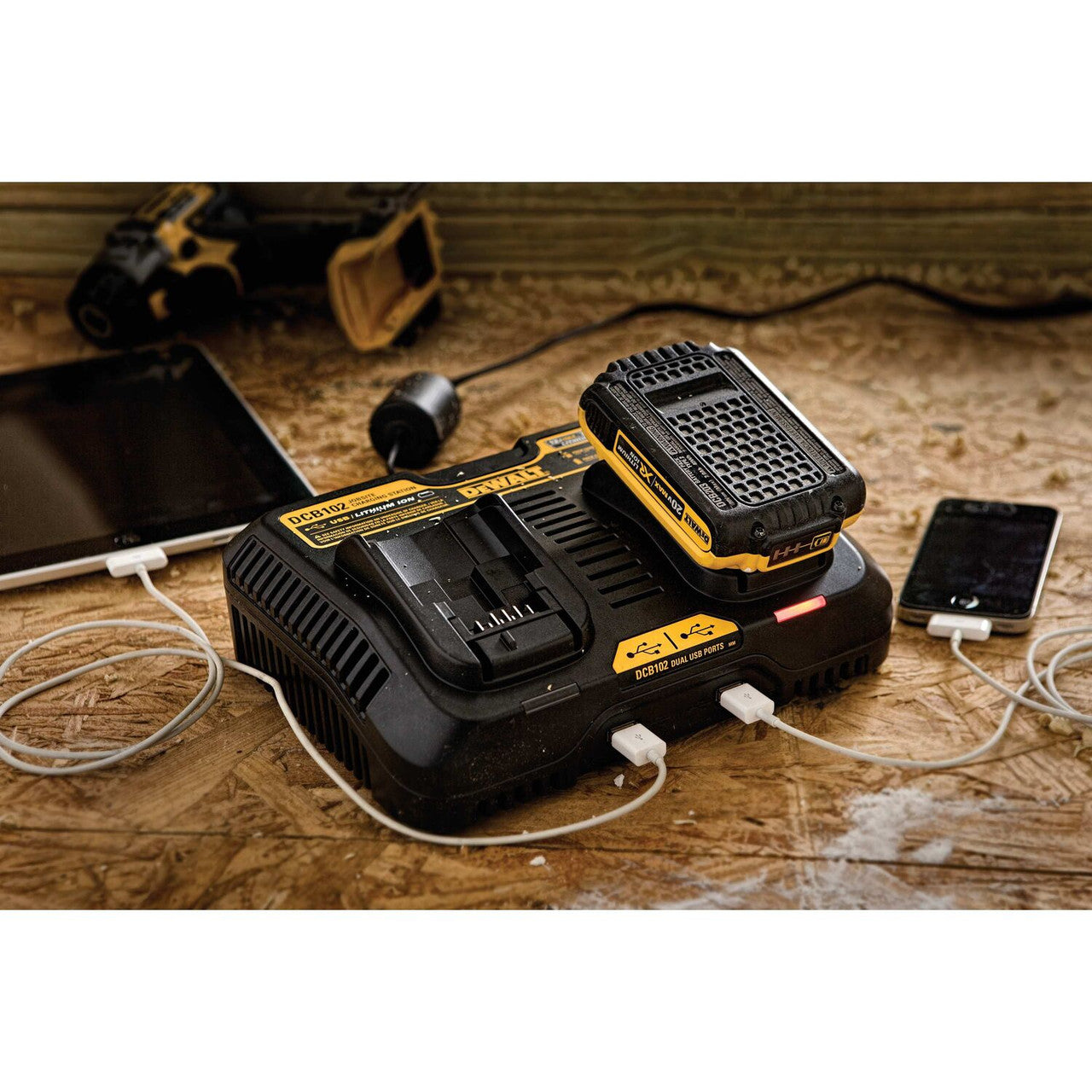 DEWALT DEW-DCB102 12V / 20V MAX Jobsite Charging Station - 1.5 amp MAX Output