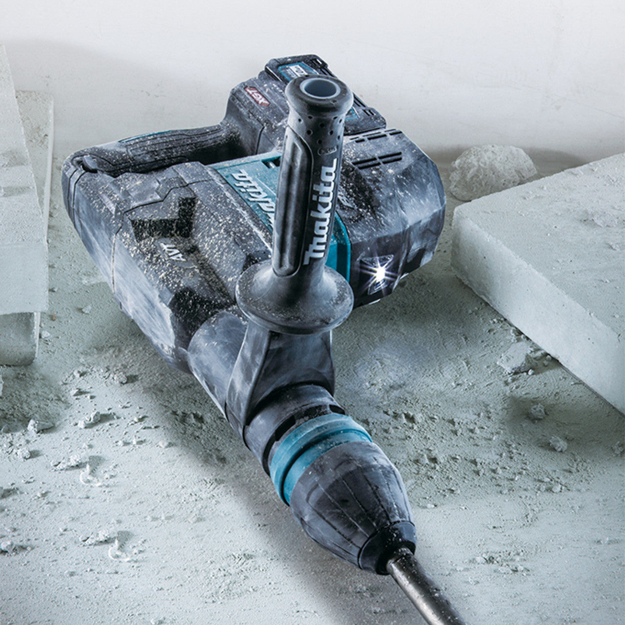 Makita MAK-HM001GZ 40V MAX XGT SDS-MAX Demolition Hammer Bare Tool