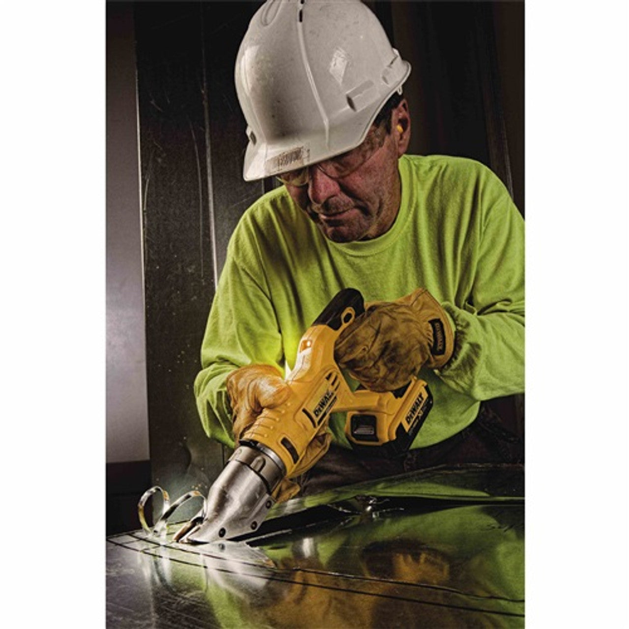 DEWALT DEW-DCS494M2 20V MAX 14GA Swivel Head Shear Kit (2 X 4.0Ah )