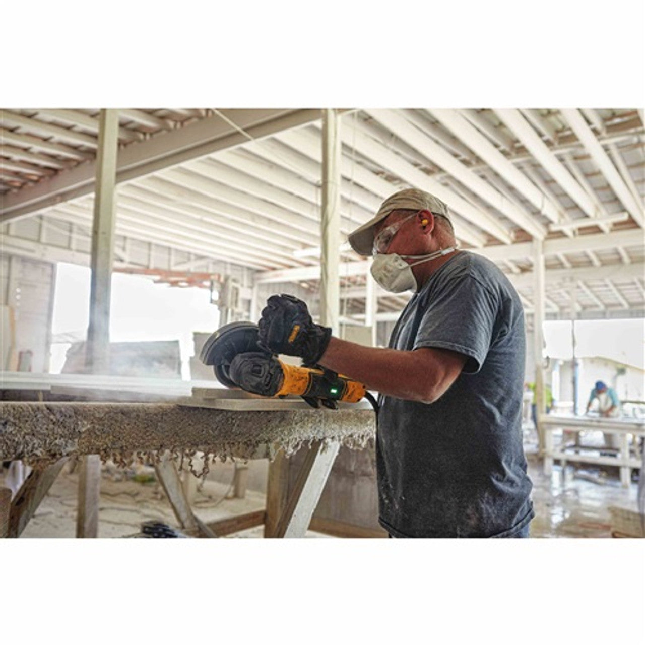 DEWALT DEW-DWE43231VS 5in Brushless Variable Speed Slide Switch Small Angle Grinder w/ Kickback Brake & Pipeline Cover