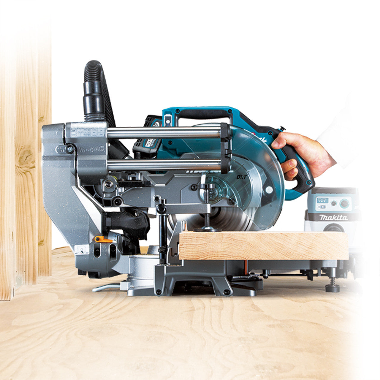 Makita MAK-LS002GM102 40V MAX XGT Cordless 8-1/2in Dual Compound Sliding Mitre Saw 4.0Ah Kit