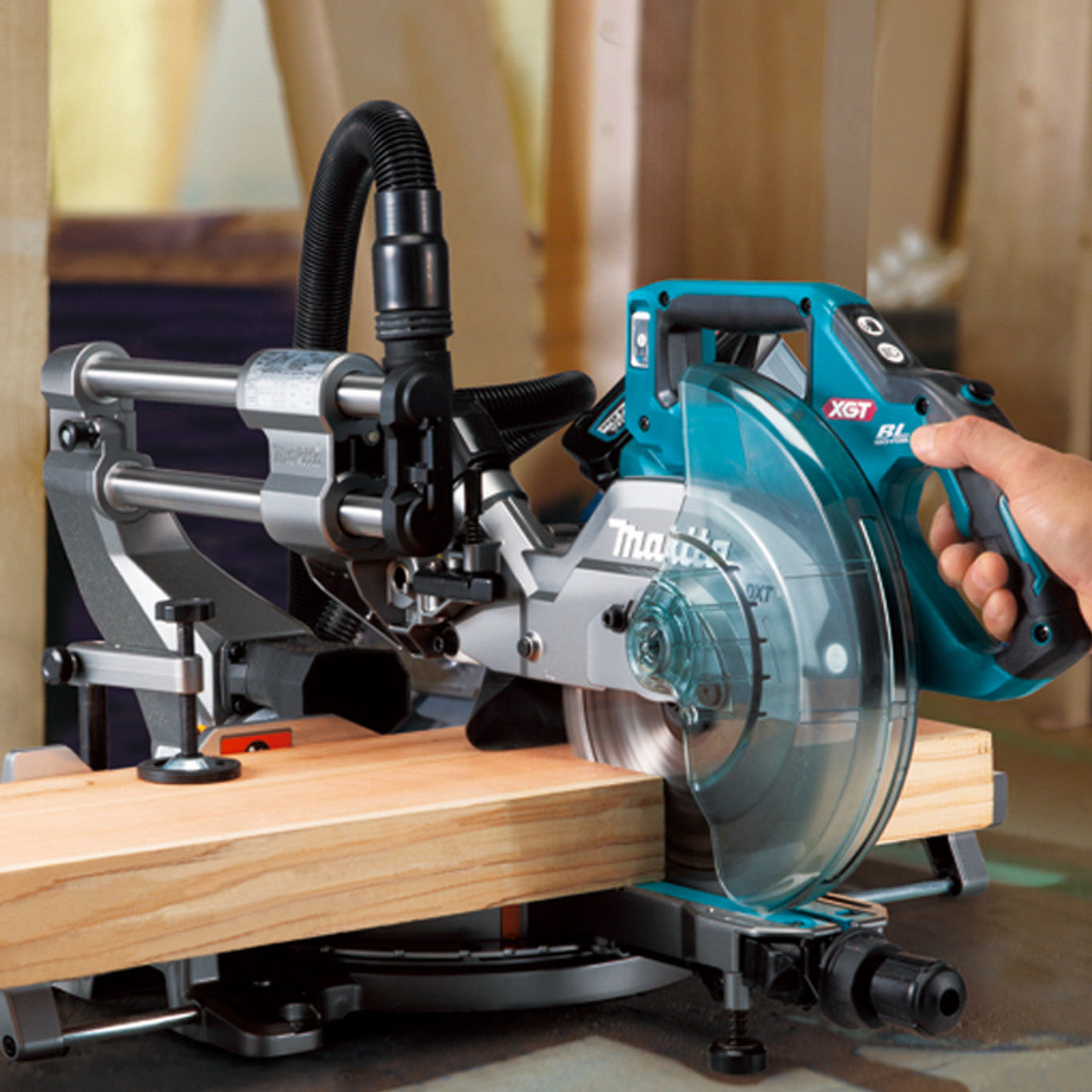 Makita MAK-LS002GZ 40V MAX XGT Cordless 8-1/2in Mitre Saw