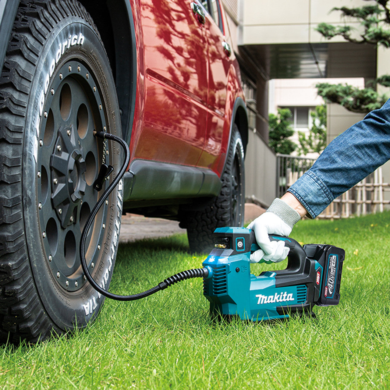 Makita MAK-MP001GZ 40V MAX XGT Li-Ion Cordless Inflator Bare Tool