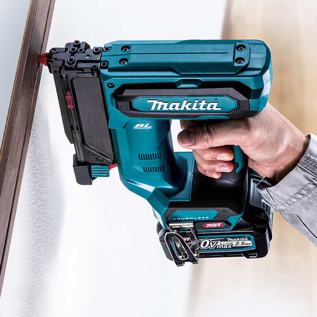 Makita MAK-PT001GZ 40V MAX XGT Cordless 23 ga. Pin Nailer (Bare Tool)