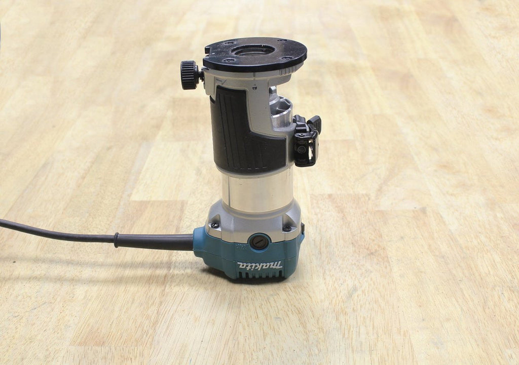 Makita MAK-RT0701C Trim Router Kit (1/4in Collet)