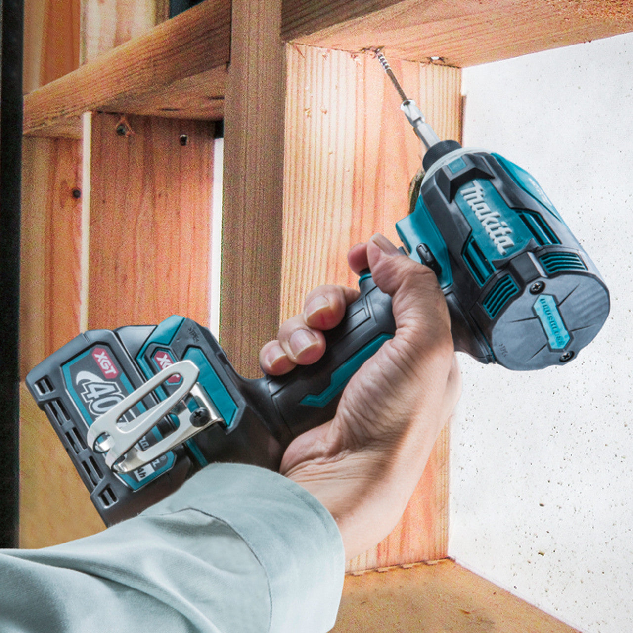 Makita MAK-TD001GM103 XGT 40V (4.0 Ah) MAX Li-Ion 1/4in Impact Driver Kit