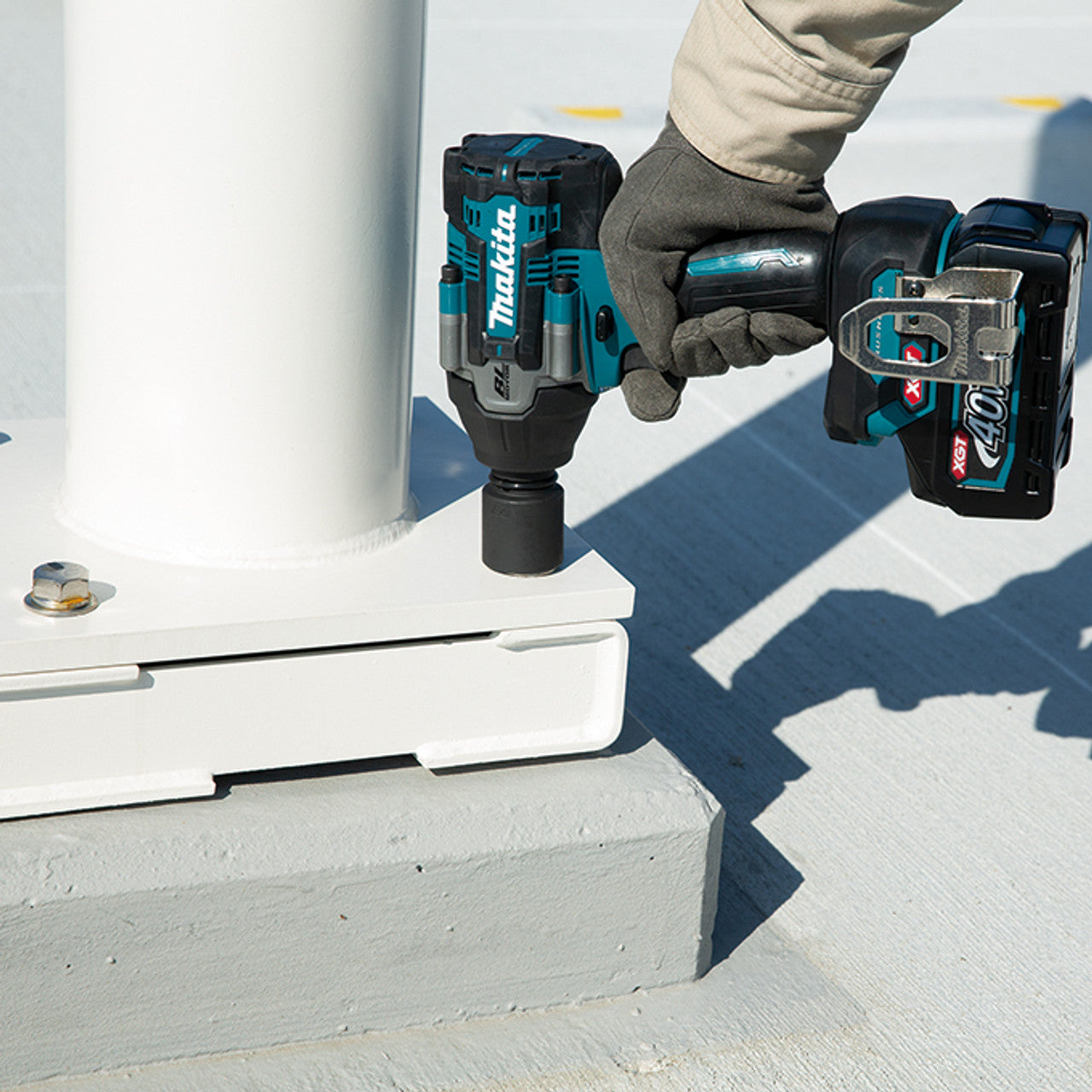 Makita MAK-TW007GZ 40V MAX XGT 1/2in Mid-Torque Impact Wrench with Friction Ring Bare Tool