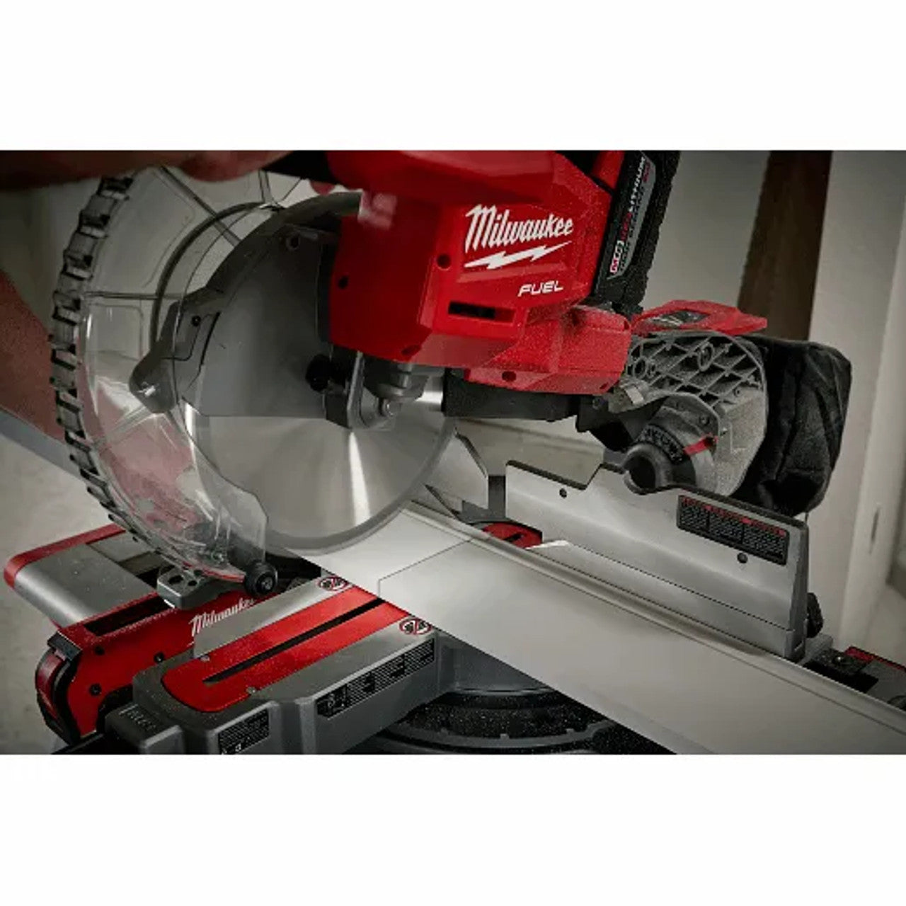 Milwaukee MIL-2734-20 M18 FUEL 10in Dual Bevel Sliding Compound Miter Saw
