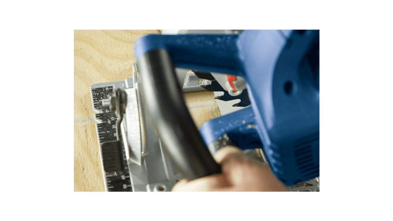Bosch BOS-GKS18V-25GCB14 PROFACTO 18V Connected-Ready 7-1/4 In. Circular Saw Kit with Track Compatibility and (1) CORE18V 8.0Ah High Power Battery