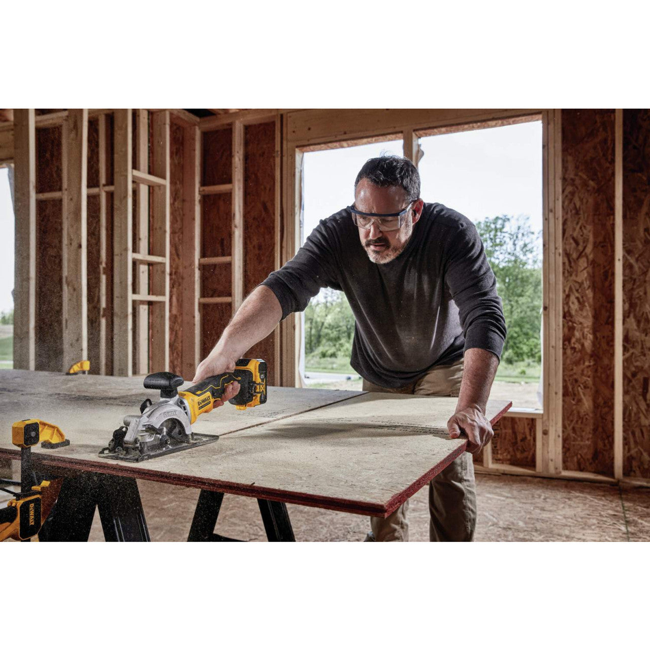 DEWALT DEW-DCS571B ATOMIC 20V MAX 4-1/2in Circular Saw, Bare Tool