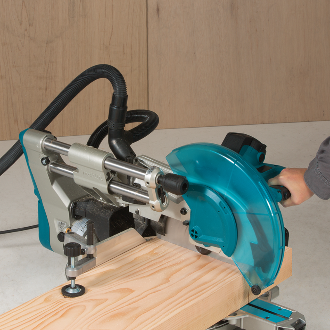 Makita MAK-LS1219L 12in Dual Bevel Sliding Compound Miter Saw with Laser