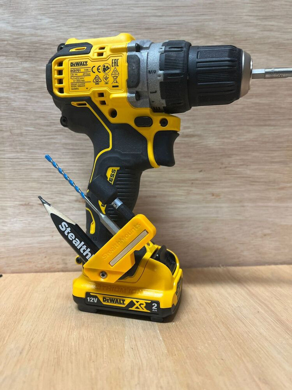 StealthMounts SM-BH-DW-4590-YLW 45° & 90° Magnetic Bit Holder for Dewalt XR & Flexvolt Tools Yellow 2-Pack