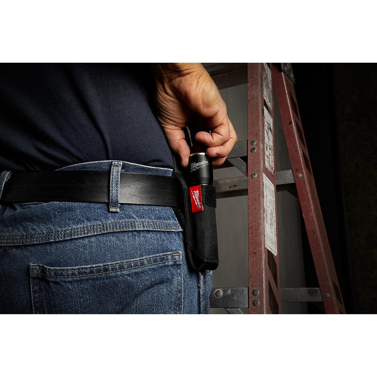 Milwaukee MIL-2107S 325-Lumen Focusing Flashlight with Holster