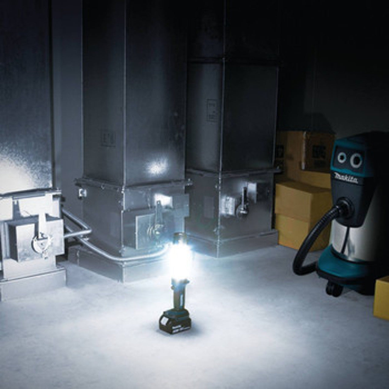 Makita MAK-DML807 18V LXT Cordless LED Lantern/Flashlight (Bare Tool)